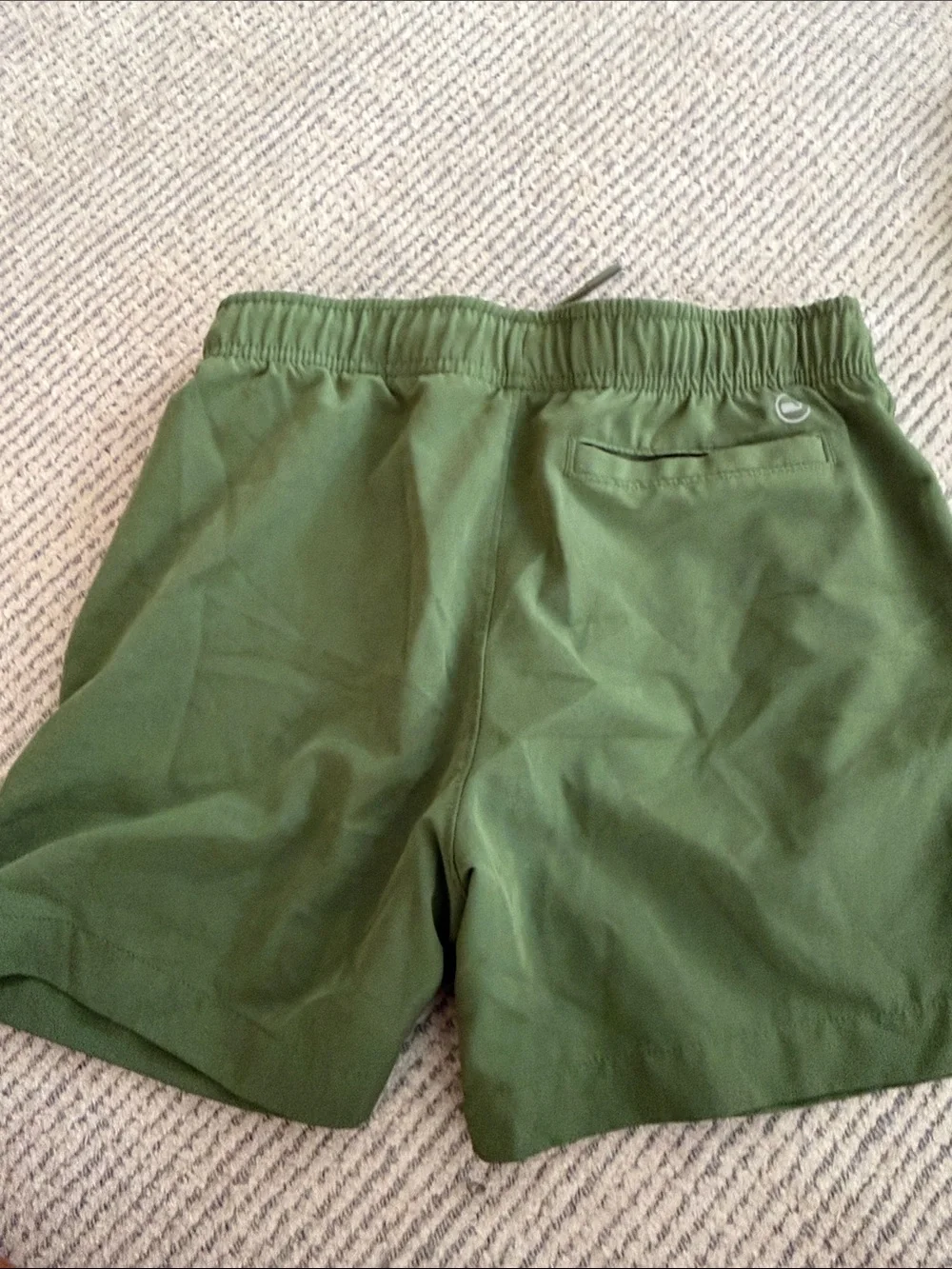 Vineyard vines, Boy’s Olive Green Active Drawstring Shorts size medium